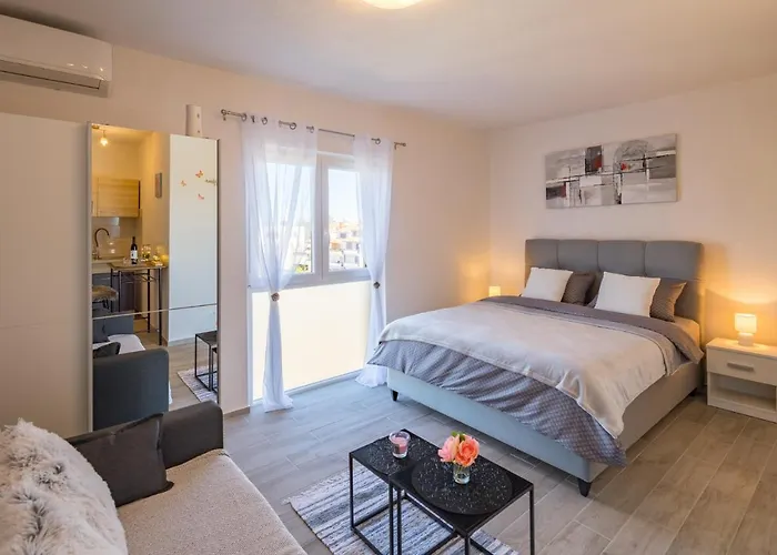 Modern Studio Vista Porec